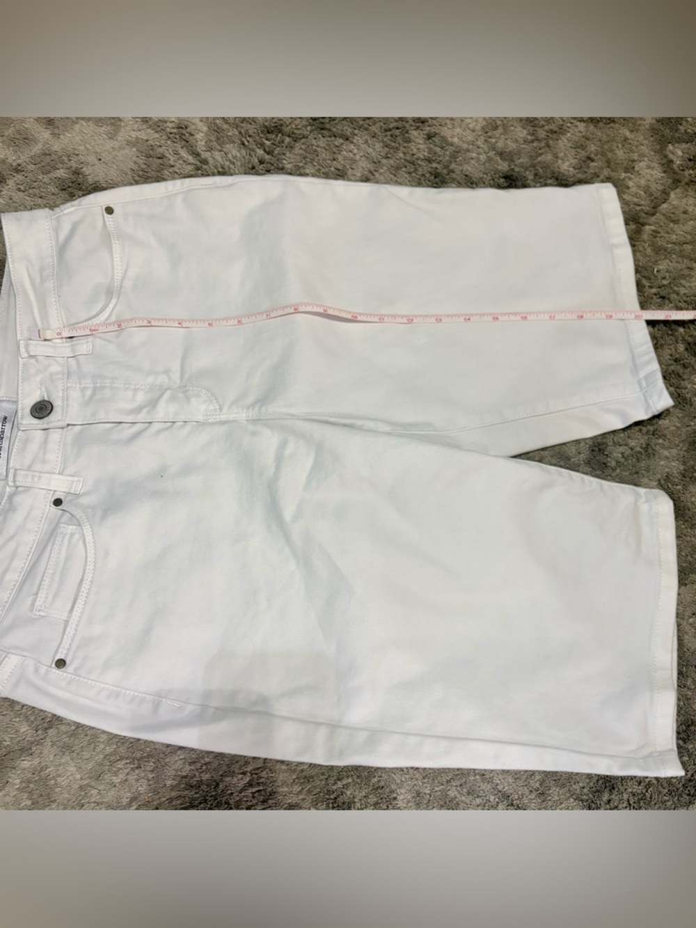 croft & barrow White Women's Bermuda Shorts - Clean Five-Pocket Style - Picture 3 of 5